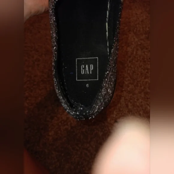 Gap slip ons - Picture 3 of 3